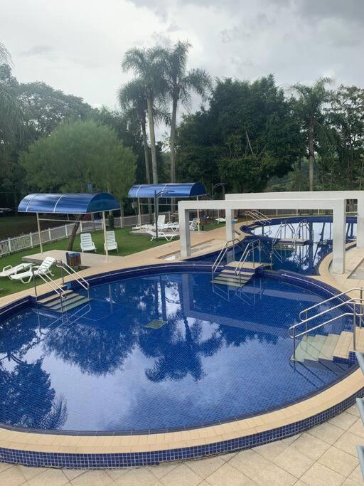 Lindo Apto Novo Na Avenida, Climatizado E Aconchegante Пиратуба Экстерьер фото