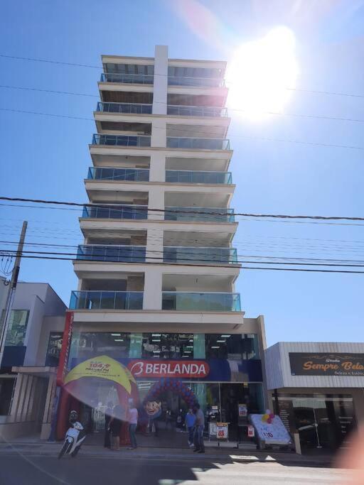 Lindo Apto Novo Na Avenida, Climatizado E Aconchegante Пиратуба Экстерьер фото